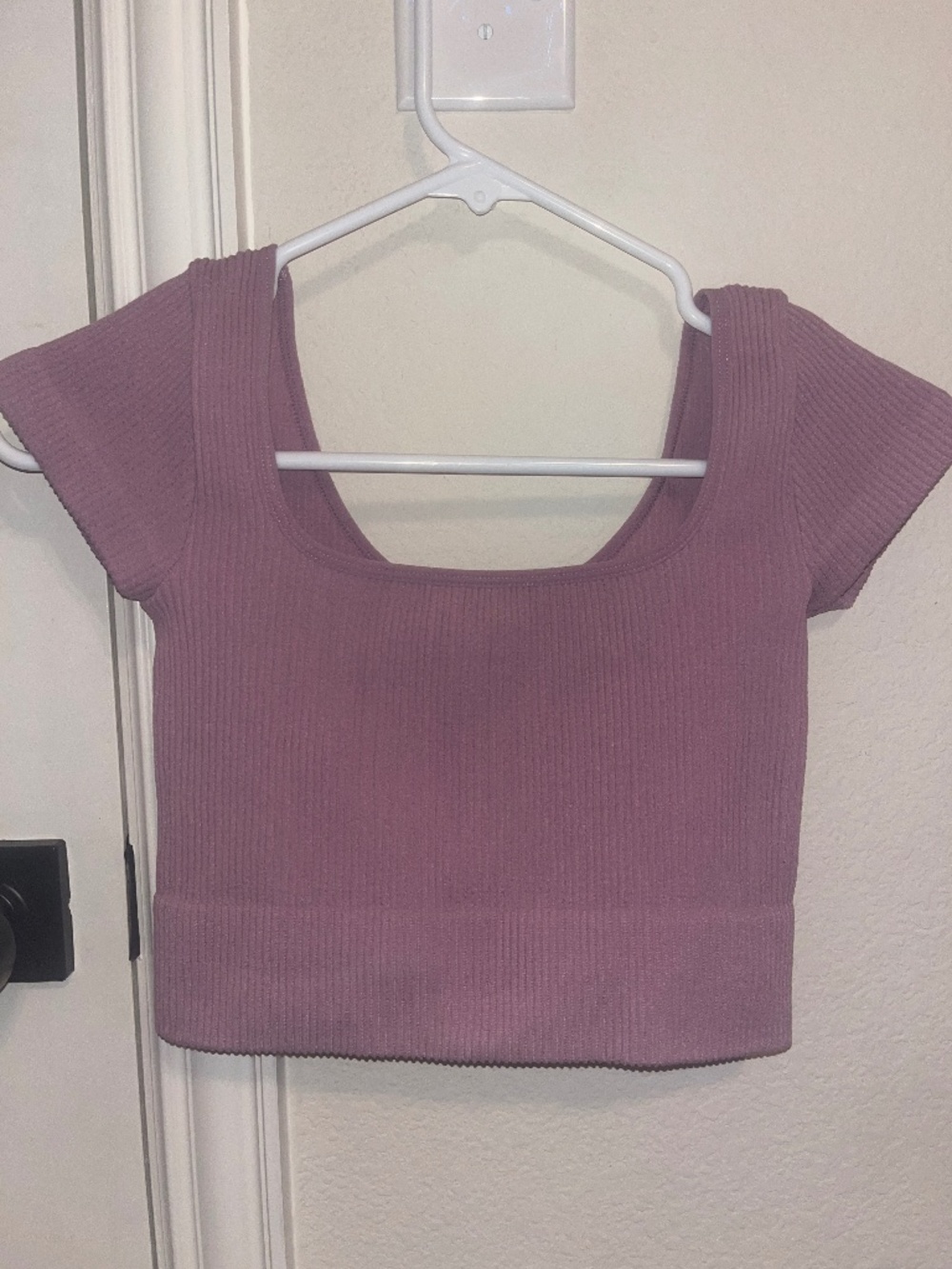 Cropped stretch top